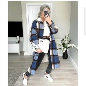 H&M Oversized Coat Blue Checked Knee-length Size SMALL Trendy